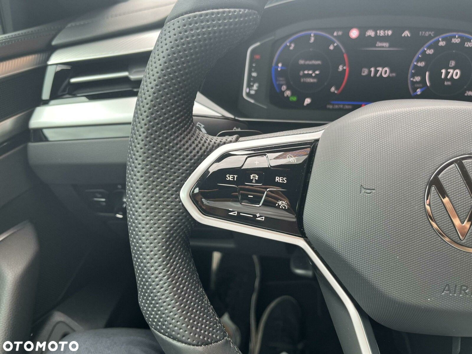 Volkswagen Arteon 2.0 TDI 4Motion R-Line DSG - 18