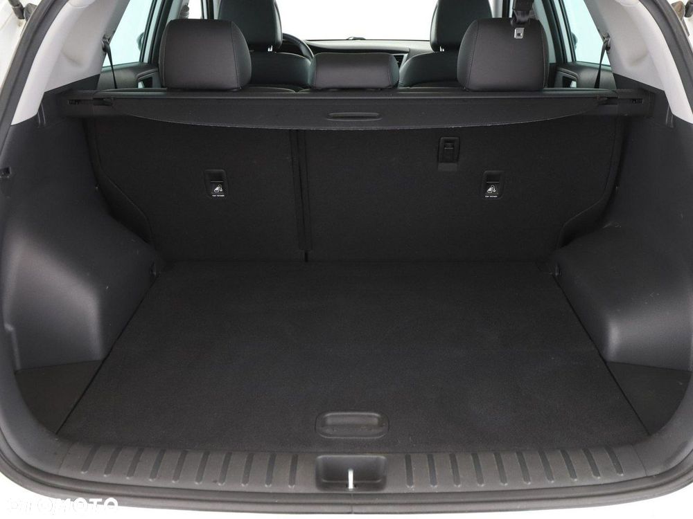 Hyundai Tucson 1.7 CRDI BlueDrive Style 2WD - 21