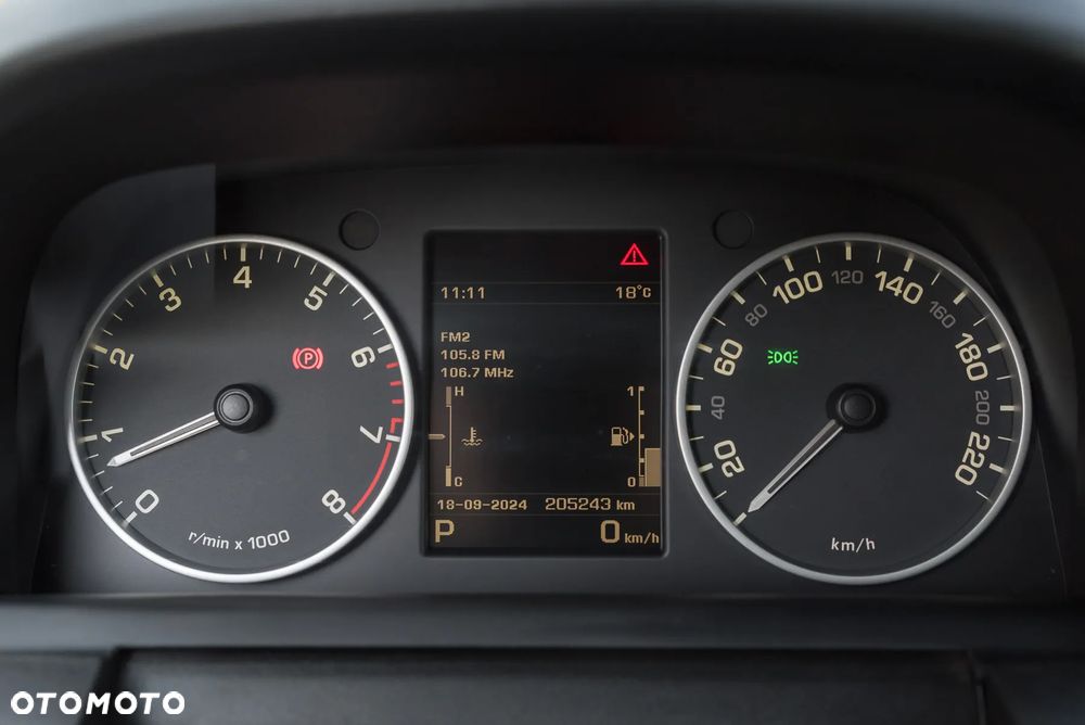 Land Rover Discovery 3.0 V6 Supercharged HSE - 17