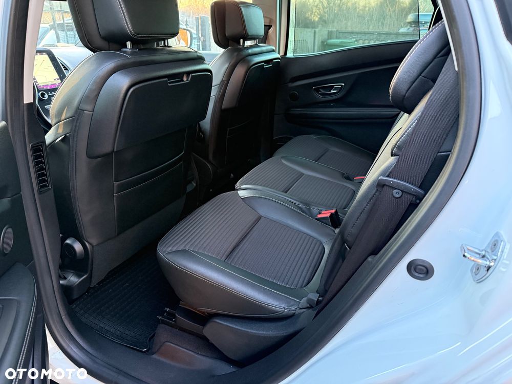 Renault Scenic Energy TCe 130 S&S Bose Edition - 17