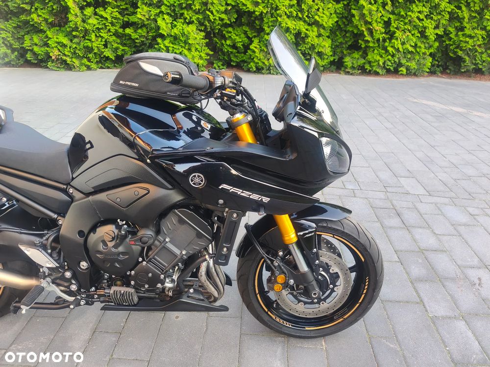 Yamaha FZ8 - 10