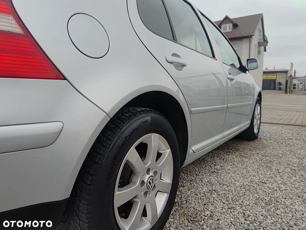 Volkswagen Golf - 10