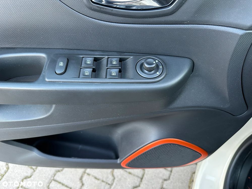 Renault Captur ENERGY TCe 90 Experience - 16