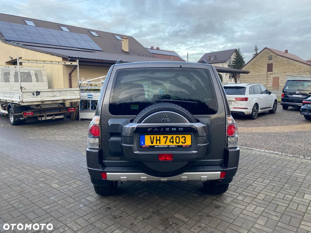 Mitsubishi Pajero - 6
