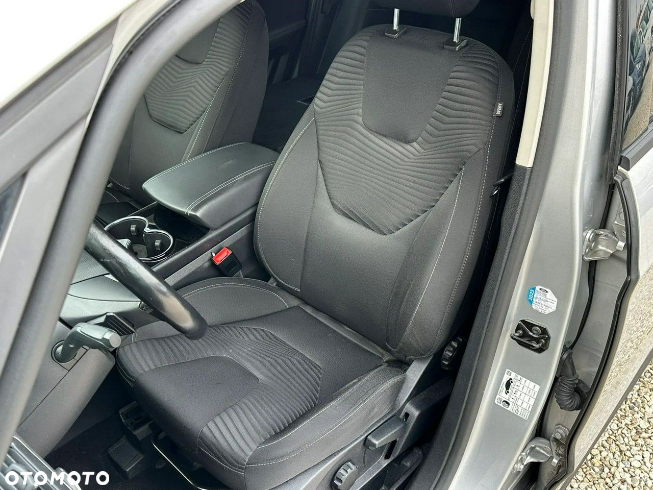 Ford S-Max - 9