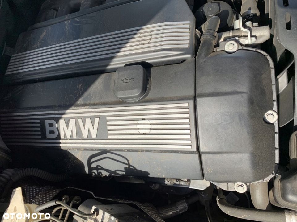 POKRYWA ZAWORÓW M52TU M54 IDEALNA E38 E39 E46 E53 - 2