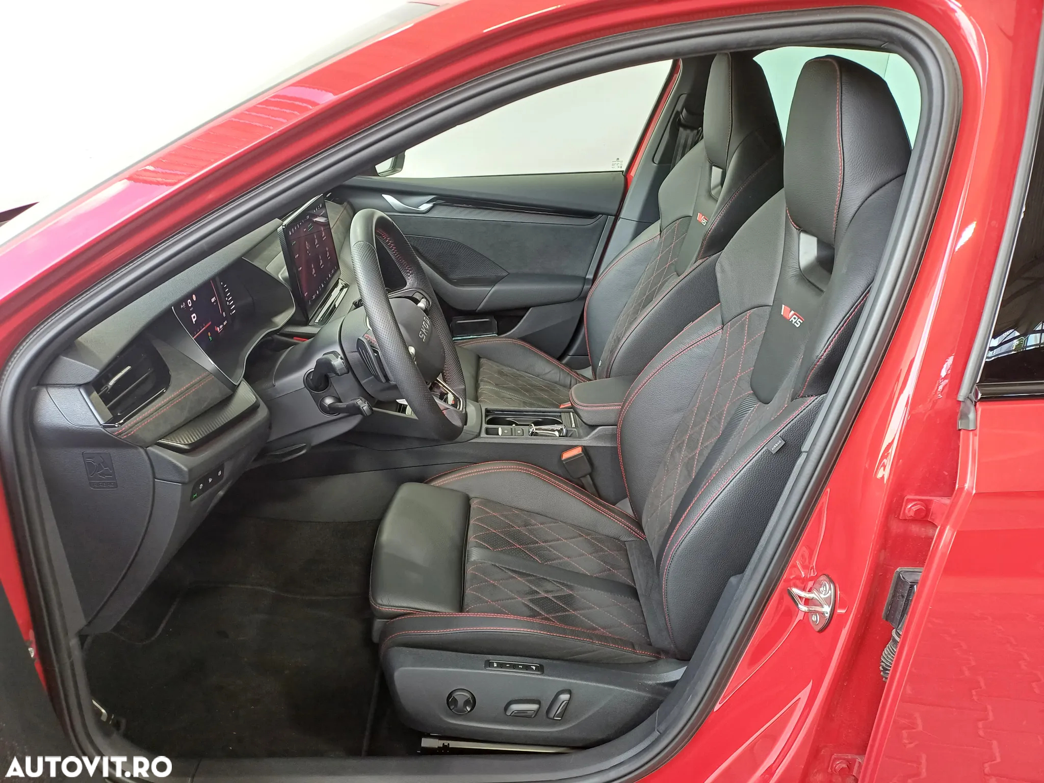 Skoda Octavia 2.0 TSI DSG RS - 5