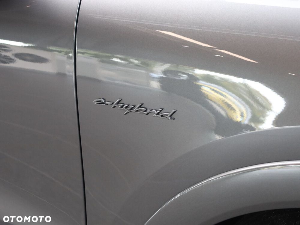 Porsche Cayenne - 23