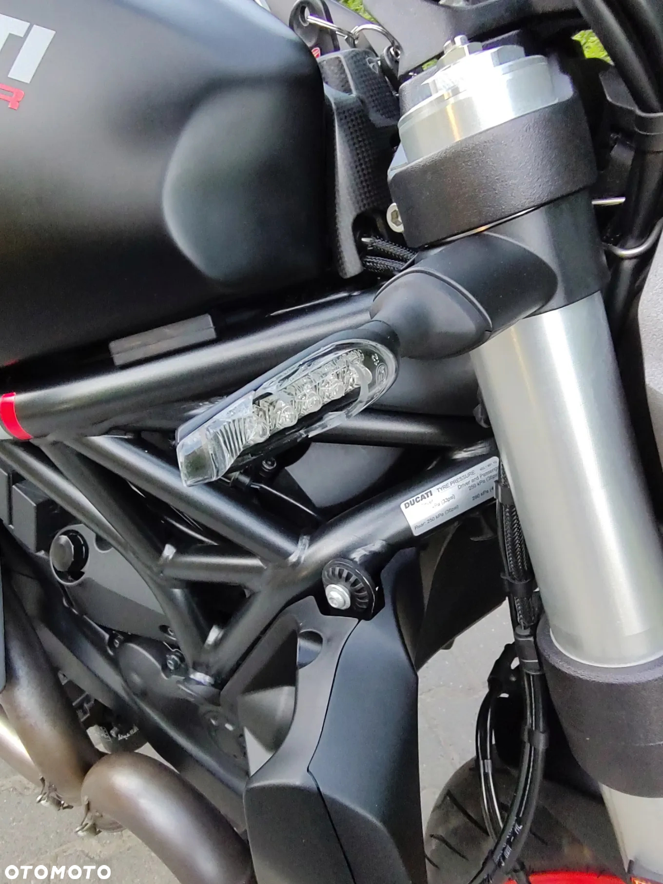 Ducati Monster - 12