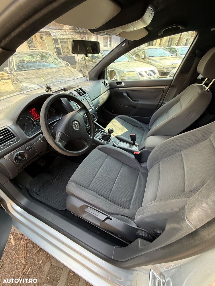 Volkswagen Golf - 13