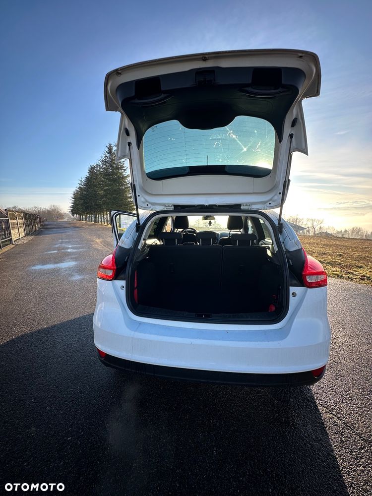 Ford Focus 1.0 EcoBoost Ambiente - 29