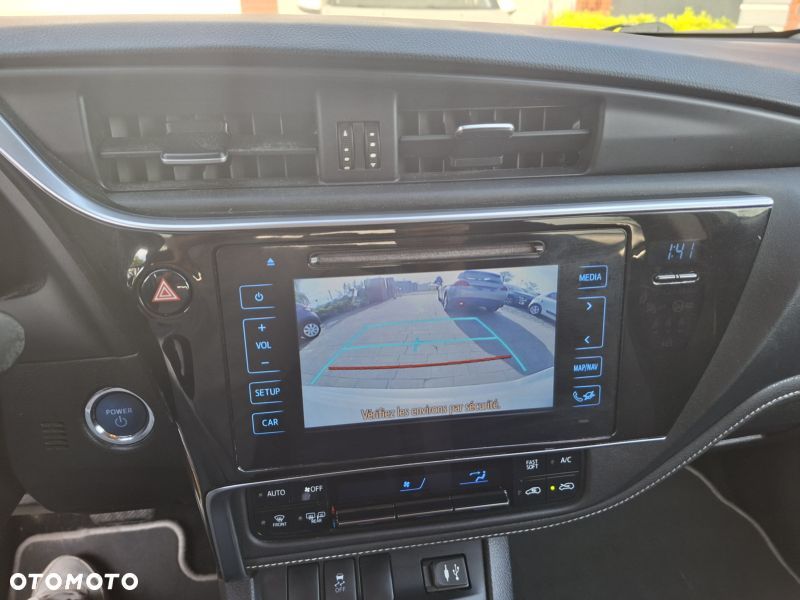 Toyota Auris 1.8 VVT-i Automatik Design Edition - 30