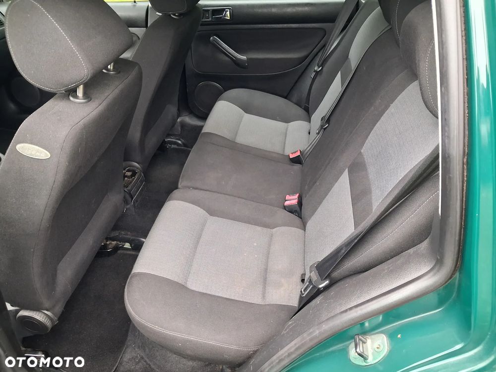 Volkswagen Golf - 13