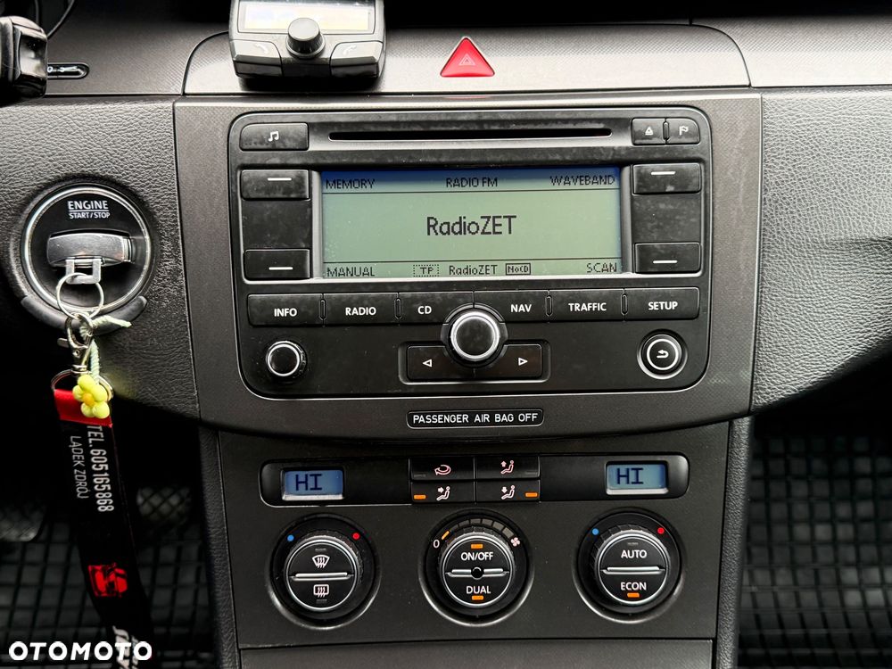 Volkswagen Passat - 32