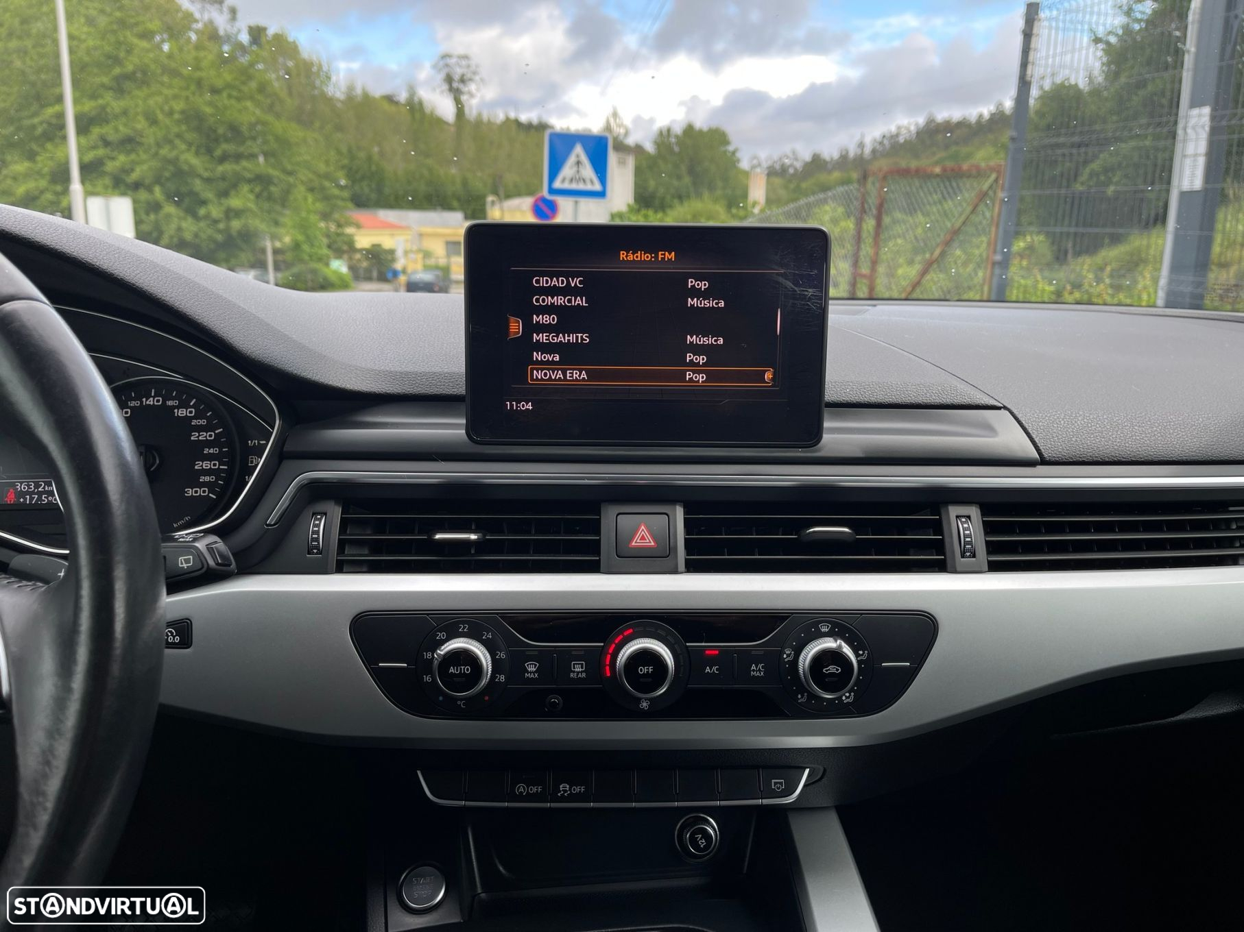 Audi A4 Avant 2.0 TDI S tronic - 24