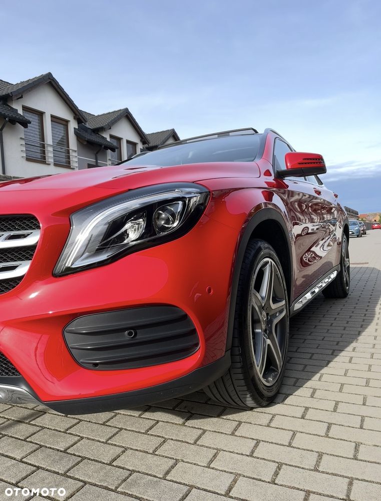 Mercedes-Benz GLA 200 7G-DCT AMG Line - 2