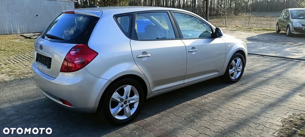 Kia Ceed 1.4 Comfort - 13