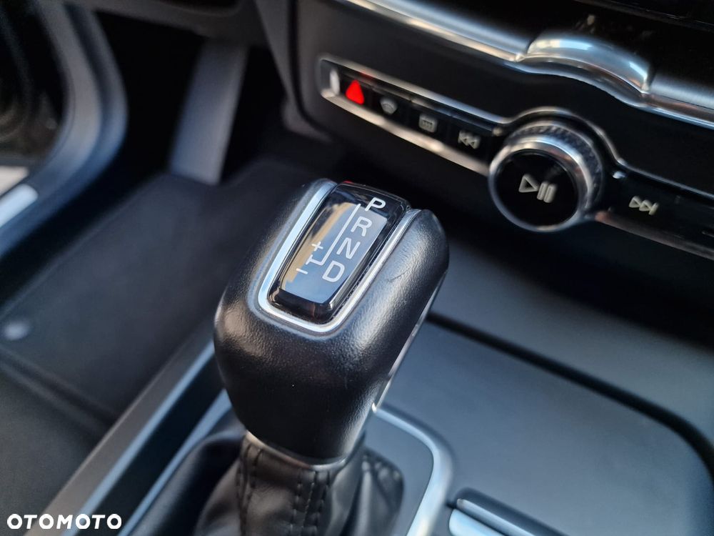 Volvo XC 60 T4 Momentum - 13