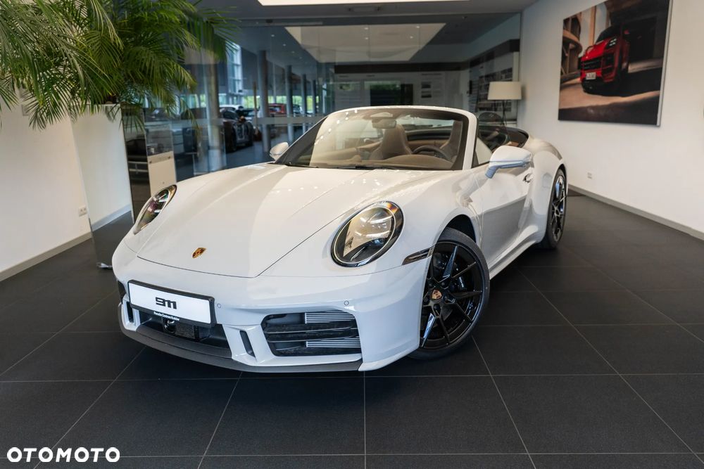 Porsche 911 Carrera 4S - 40