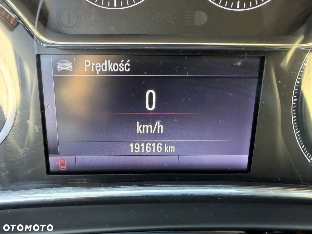 Opel Insignia - 18
