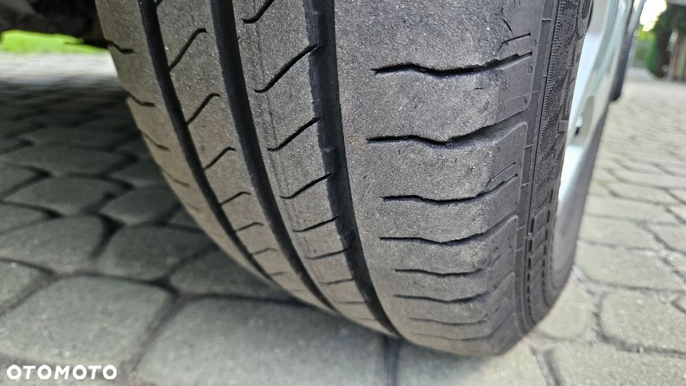 Ford Custom 2,0TDCI L2H1 Długi 194t.km. Pełen Serwis Ford Klima Webasto Hak Parktronik 2xDrzwi - 36