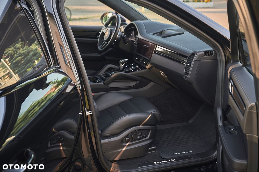 Porsche Cayenne - 18