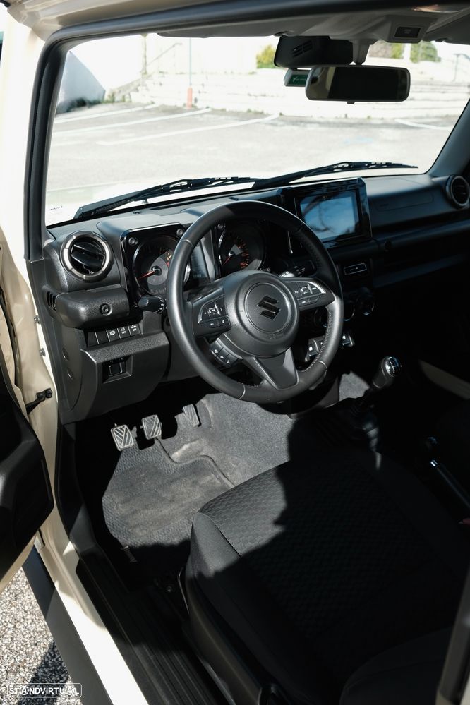 Suzuki Jimny 1.5 ALLGRIP Comfort+ - 13