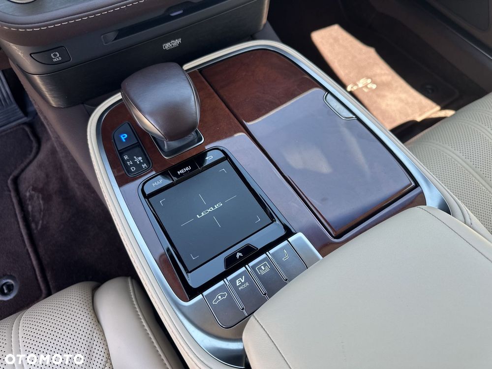 Lexus LS - 19