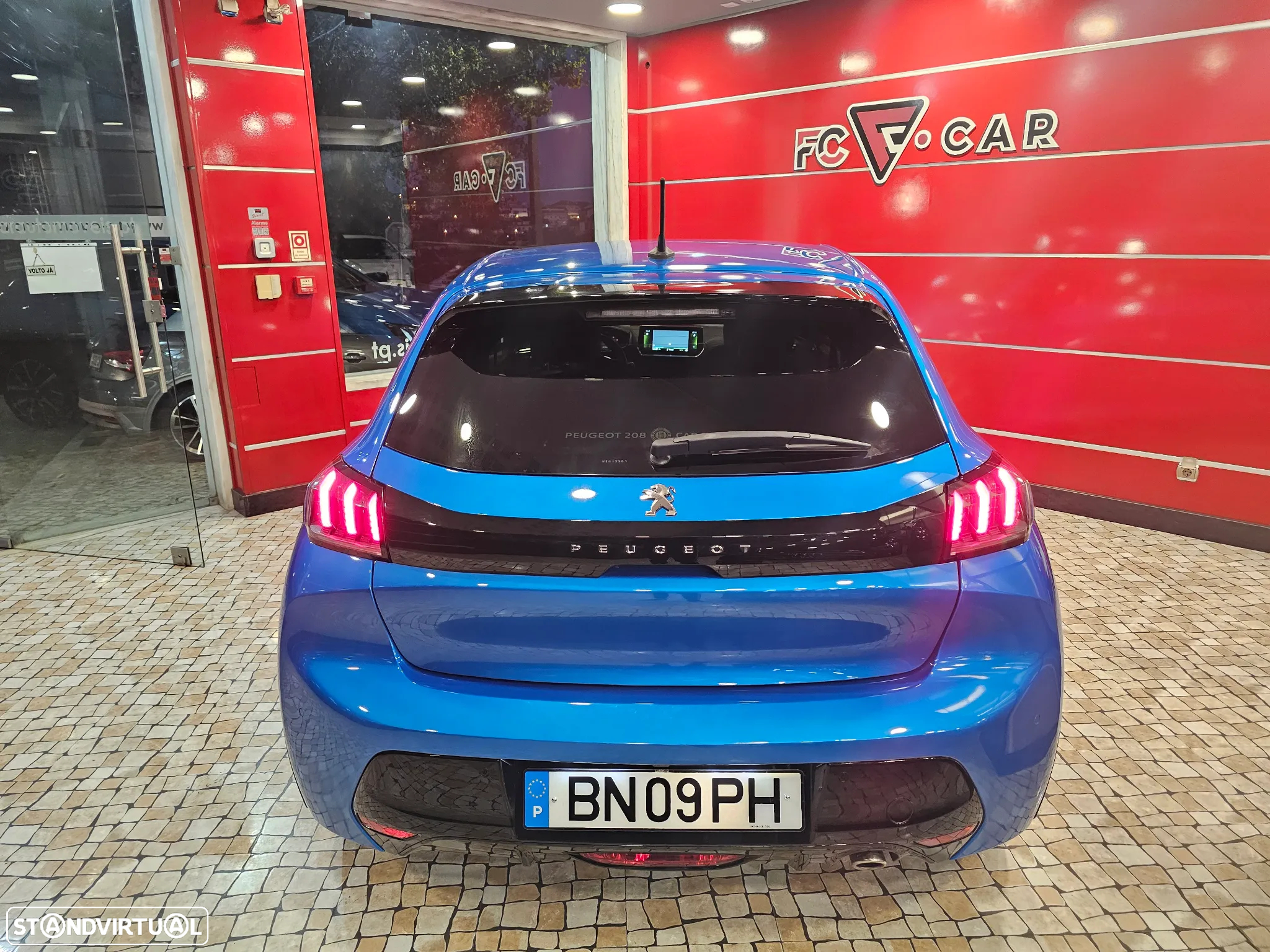 Peugeot 208 1.2 PureTech GT Line - 10