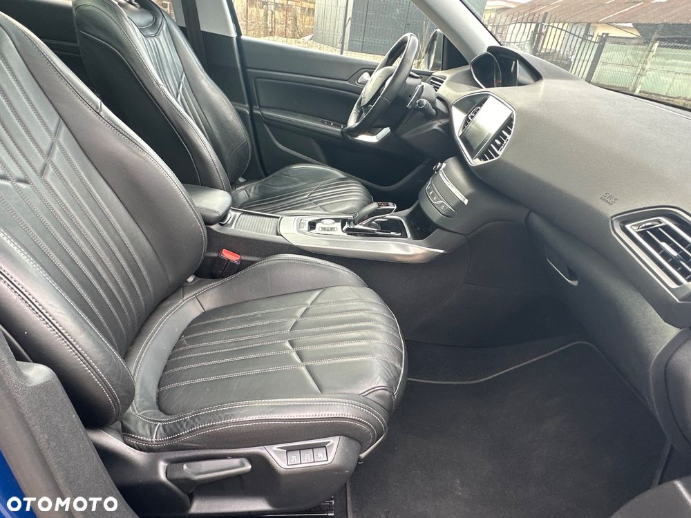 Peugeot 308 BlueHDi 130 EAT8 Business - 8
