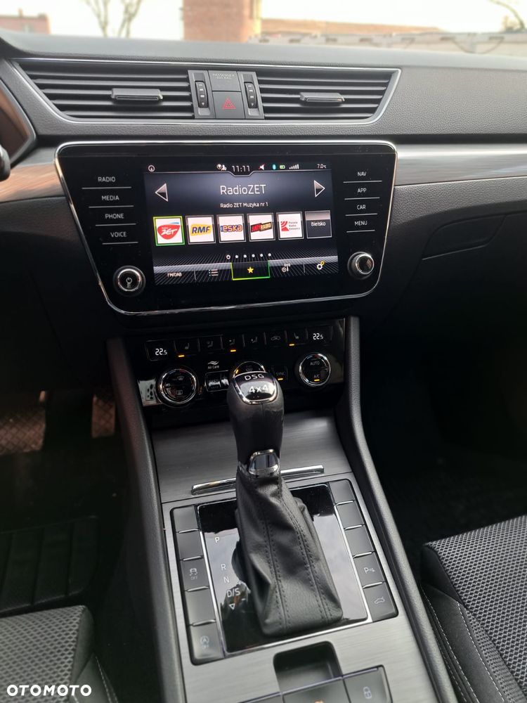 Skoda Superb 2.0 TDI SCR 4x4 Style DSG - 8