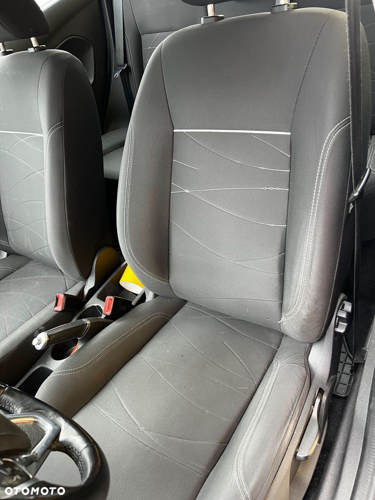 Ford Fiesta 1.5 TDCi Celebration - 13