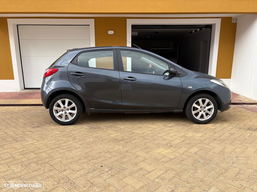 Mazda 2 1.3 MZR Exclusive - 8