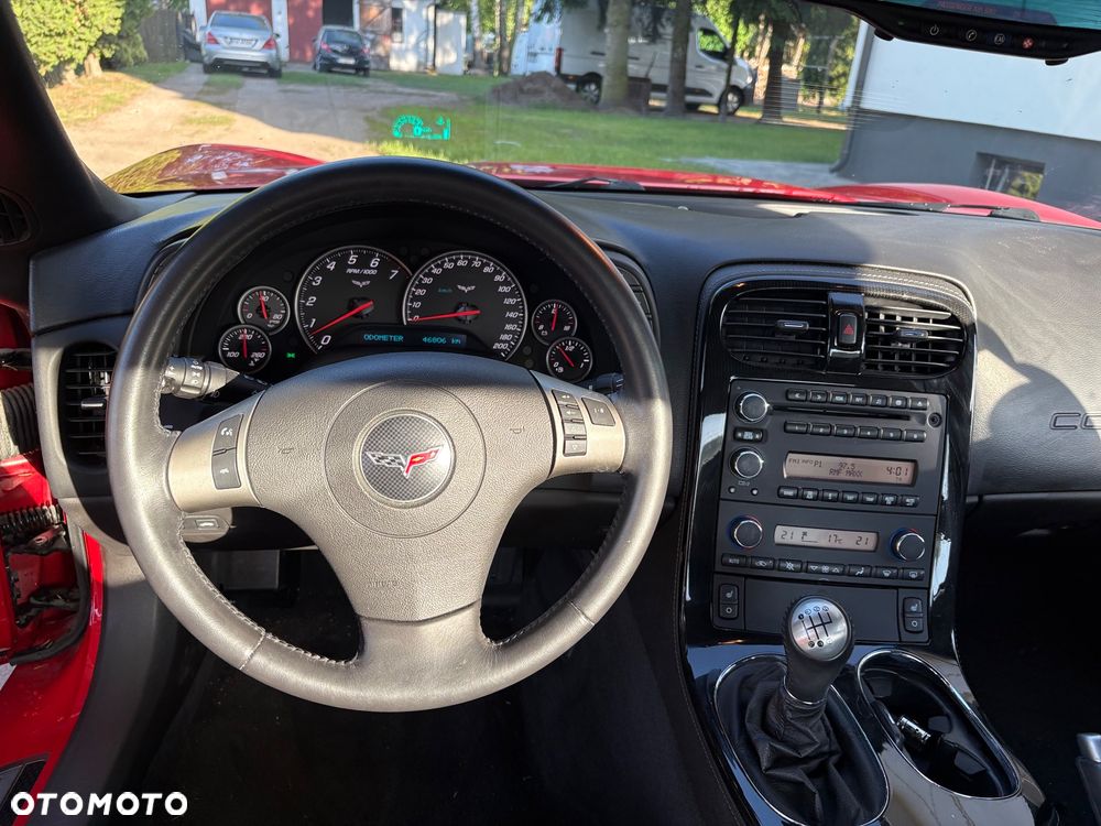 Chevrolet Corvette - 23