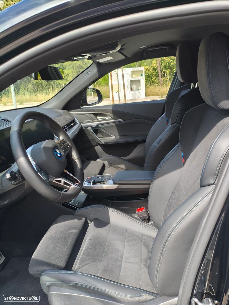 BMW iX2 eDrive20 Pack Desportivo M Pro - 21