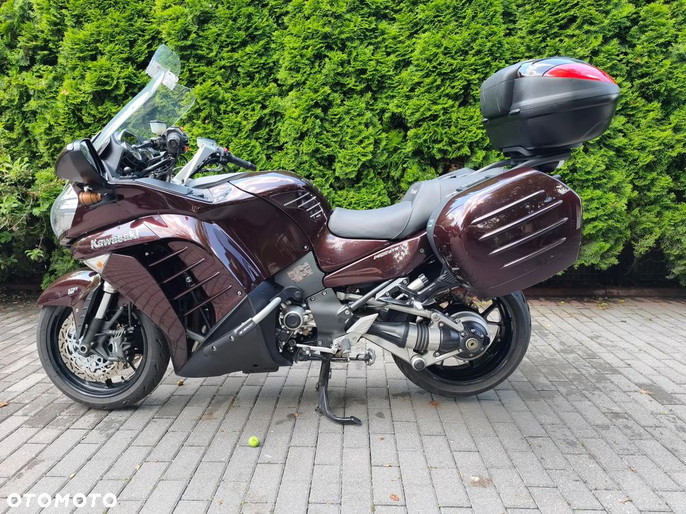 Kawasaki GTR - 8