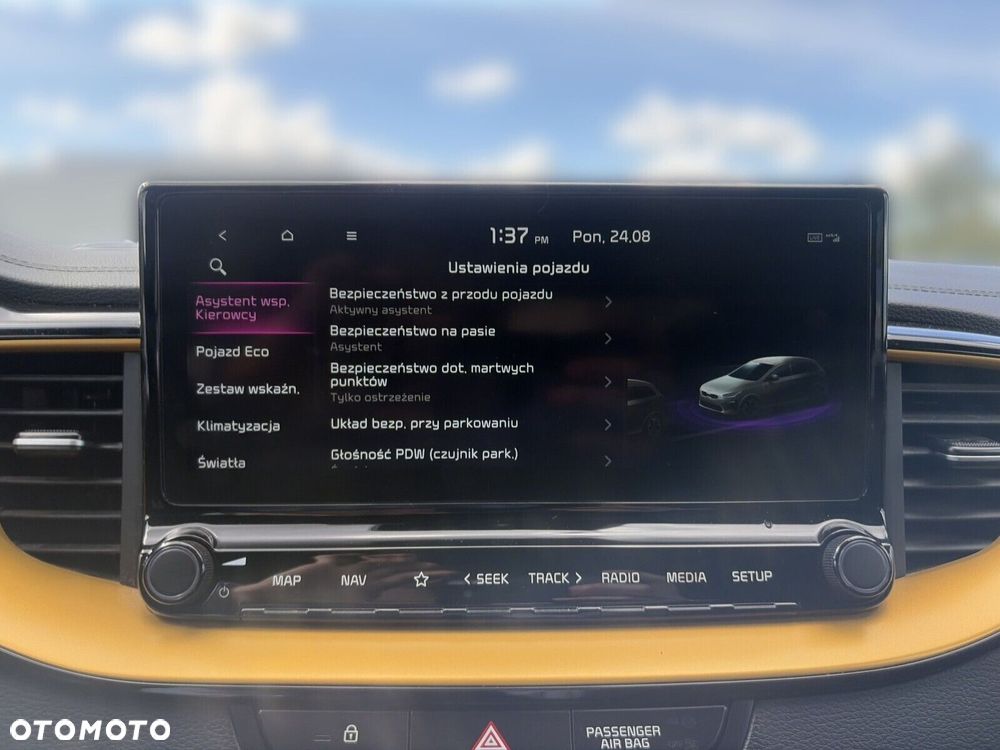 Kia XCeed - 34