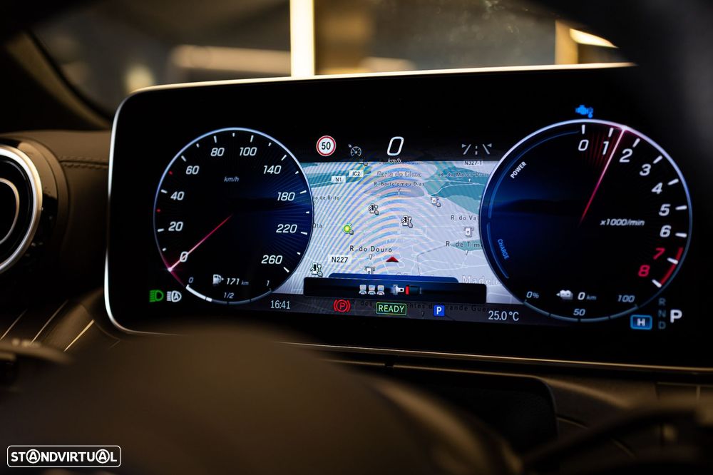 Mercedes-Benz C 300 e AMG Line - 13