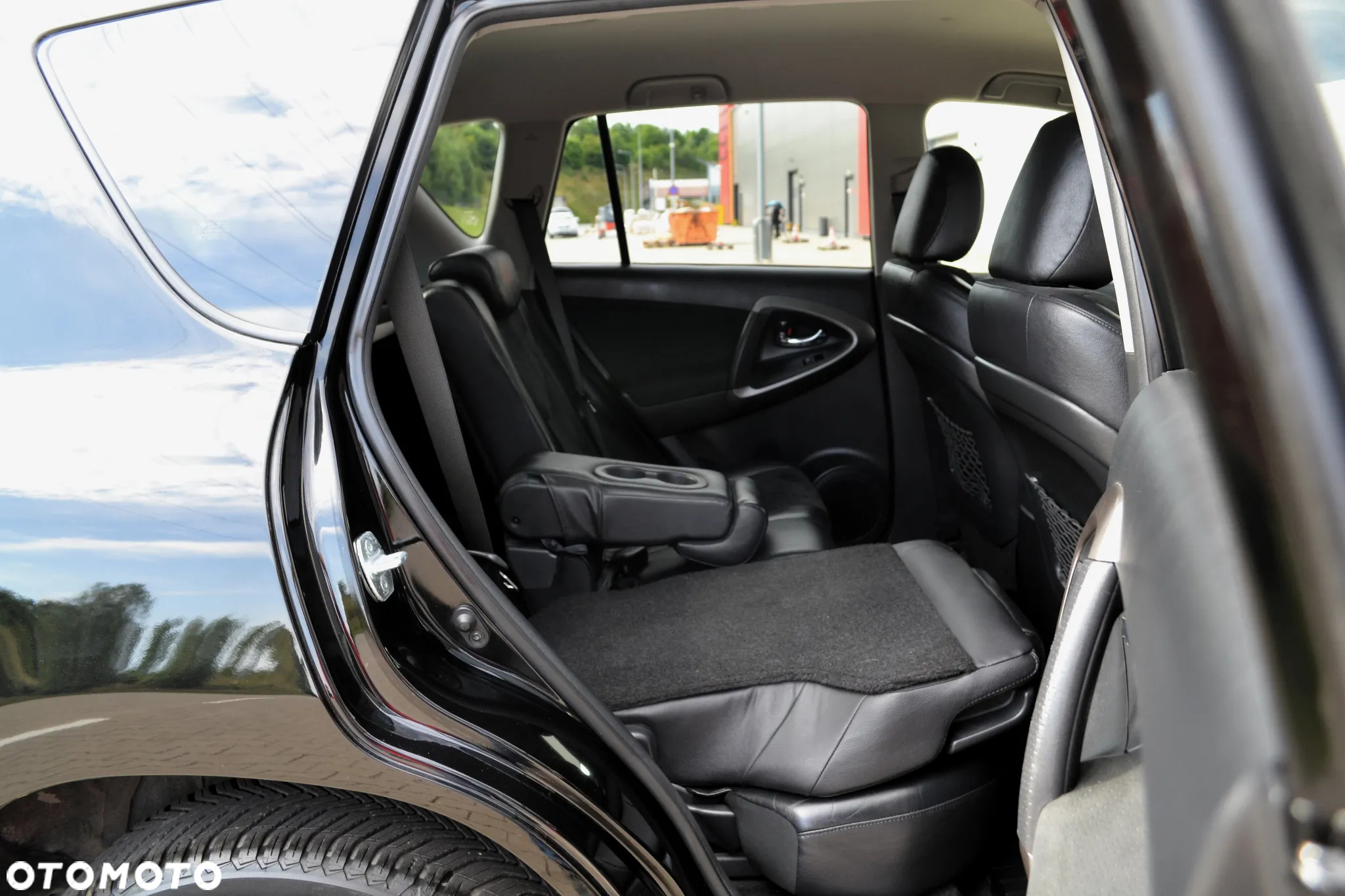 Toyota RAV4 2.0 VVT-i Premium - 13