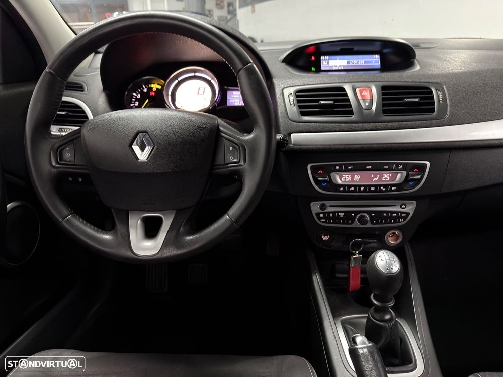 Renault Mégane Coupe 1.5 dCi Dynamique S - 16