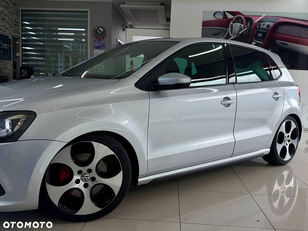 Volkswagen Polo - 26