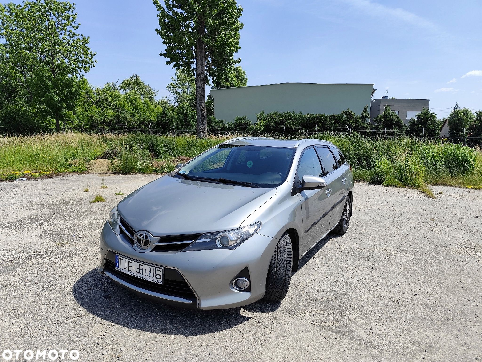 Toyota Auris 1.4 D-4D Premium - 1