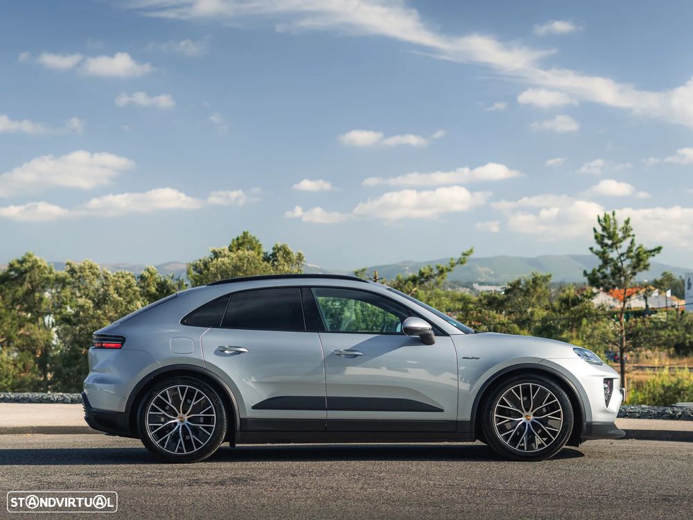 Porsche Macan Electric 4 - 8
