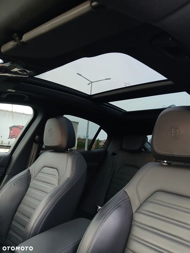 Alfa Romeo Stelvio 2.0 Turbo Veloce Q4 - 18