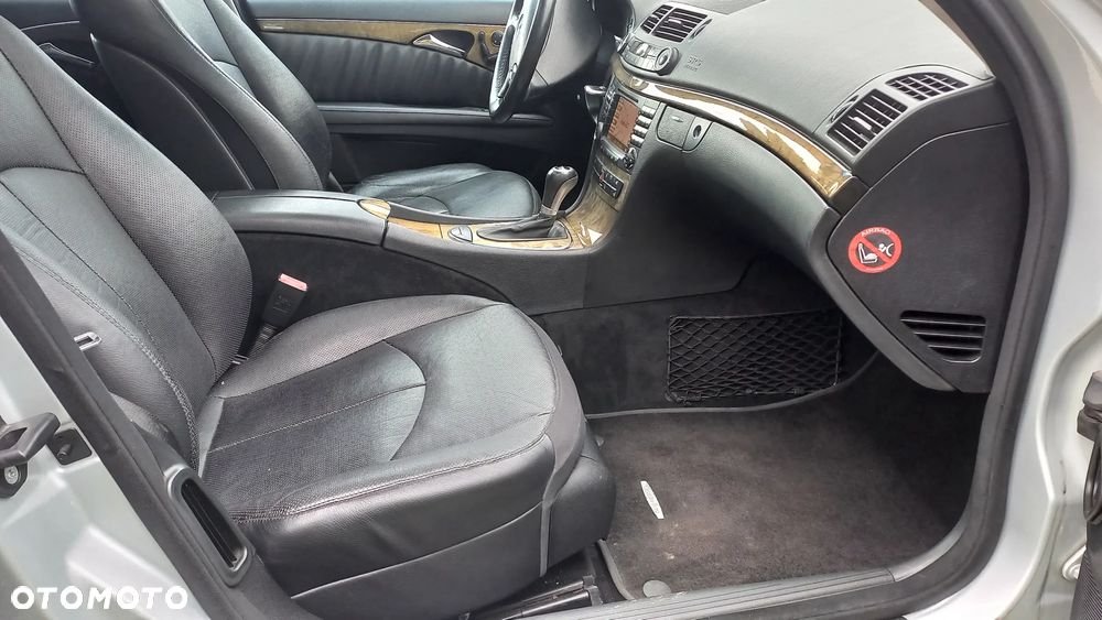 Mercedes-Benz Klasa E 320 CDI 7G-TRONIC Avantgarde DPF - 16