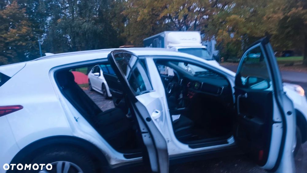 Kia Sportage 1.6 GDI 2WD ISG Attract - 23