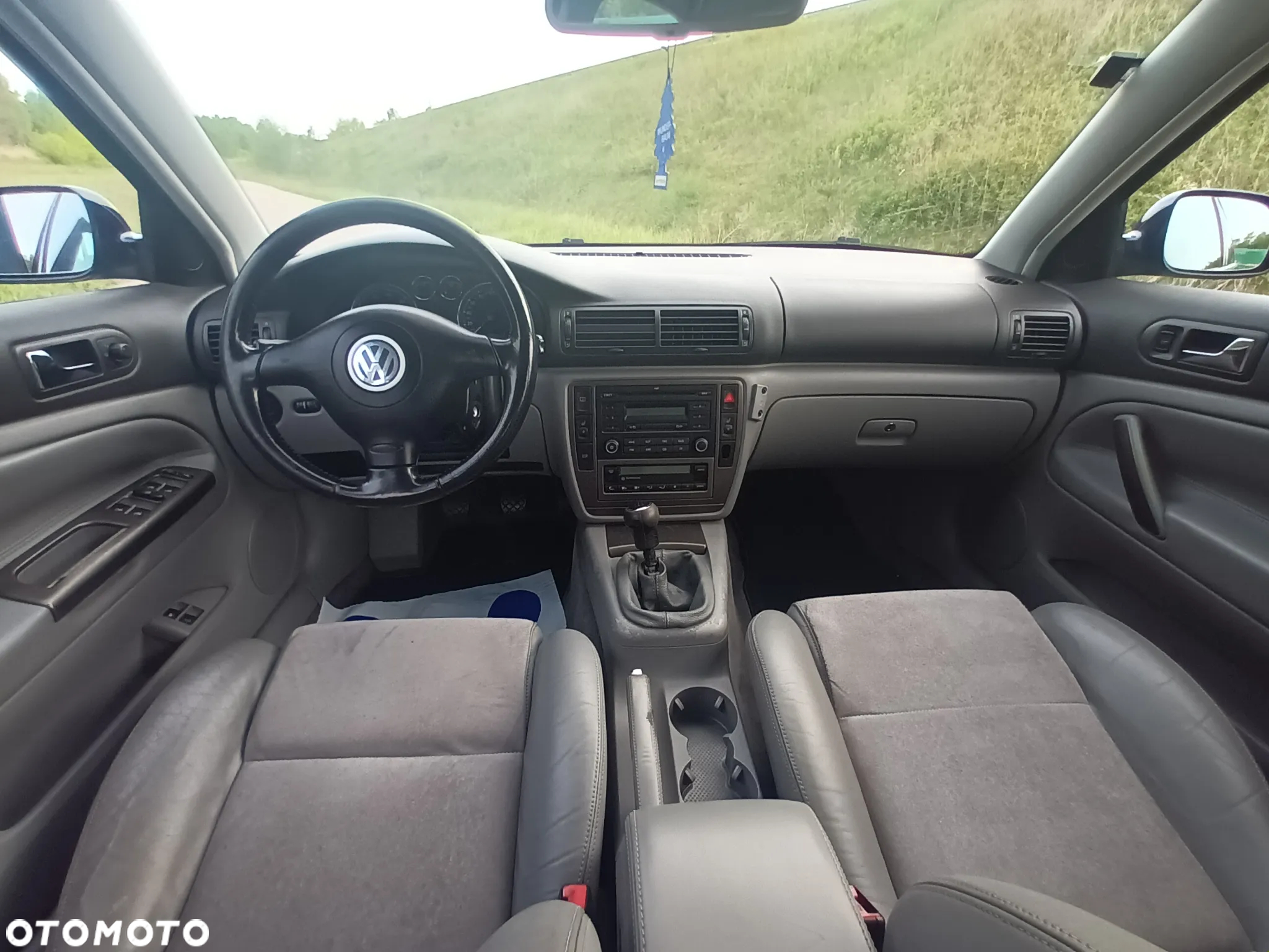 Volkswagen Passat - 27