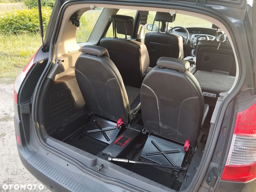 Renault Scenic 2.0 16V Privilege - 12