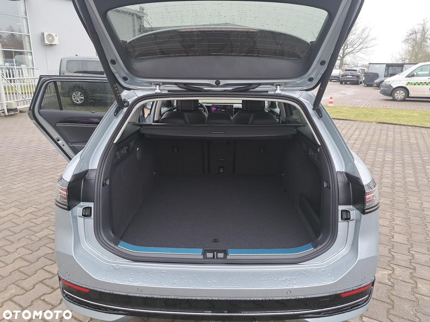 Volkswagen Passat - 17