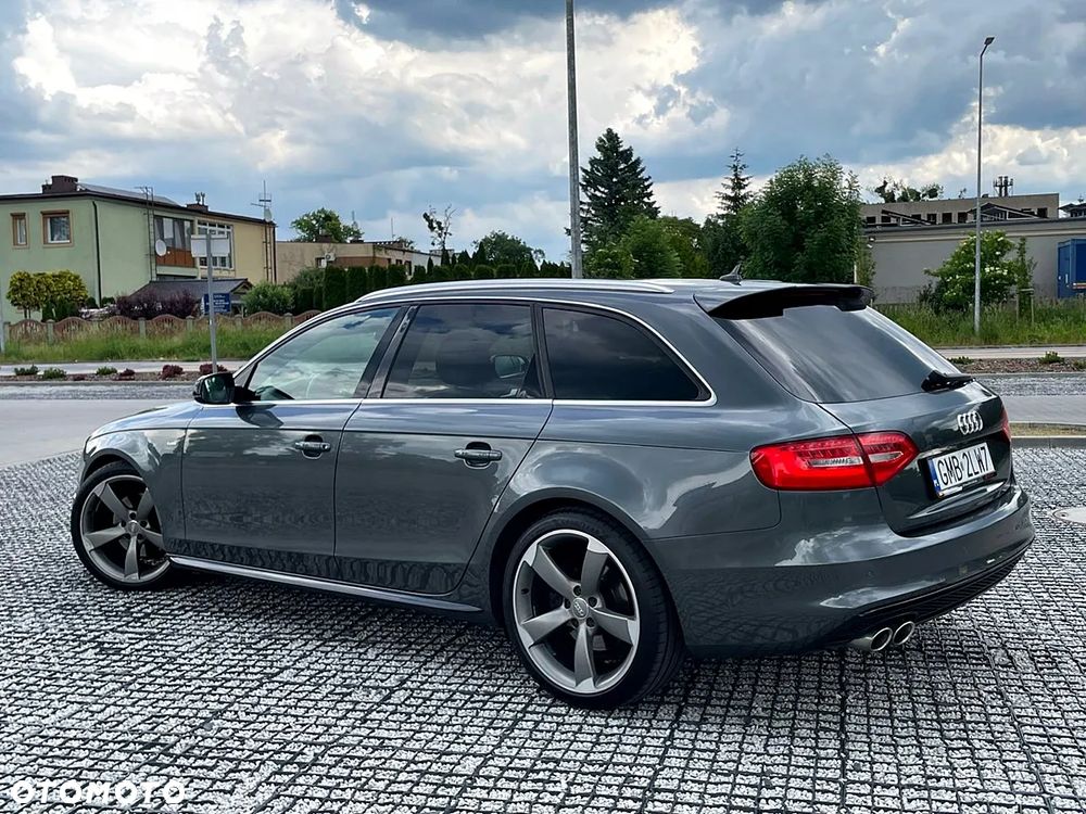 Audi A4 Avant 2.0 TDI DPF clean diesel multitronic S line Sportpaket - 10
